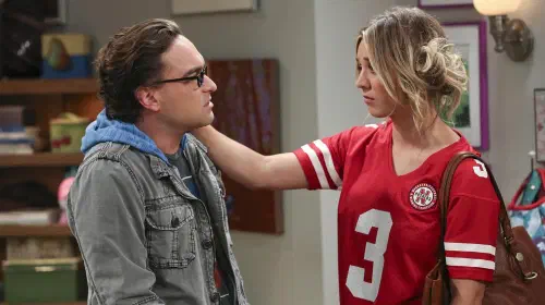 assets/johnny-galecki-and-kaley-cuoco-in-the-big-bang-theory.jpeg