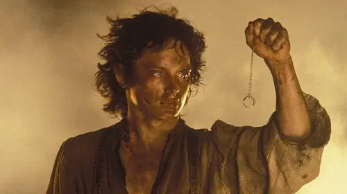 assets/frodo-holding-the-ring-in-the-lord-of-the-rings-the-return-of-the-king.jpeg
