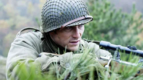 assets/scott-eastwood-new-wwii-thriller-elevates-greatest-war-film-tradition.jpeg