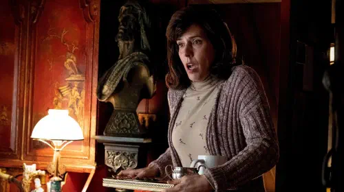 assets/edi-patterson-as-fran-in-knives-out-1.jpeg