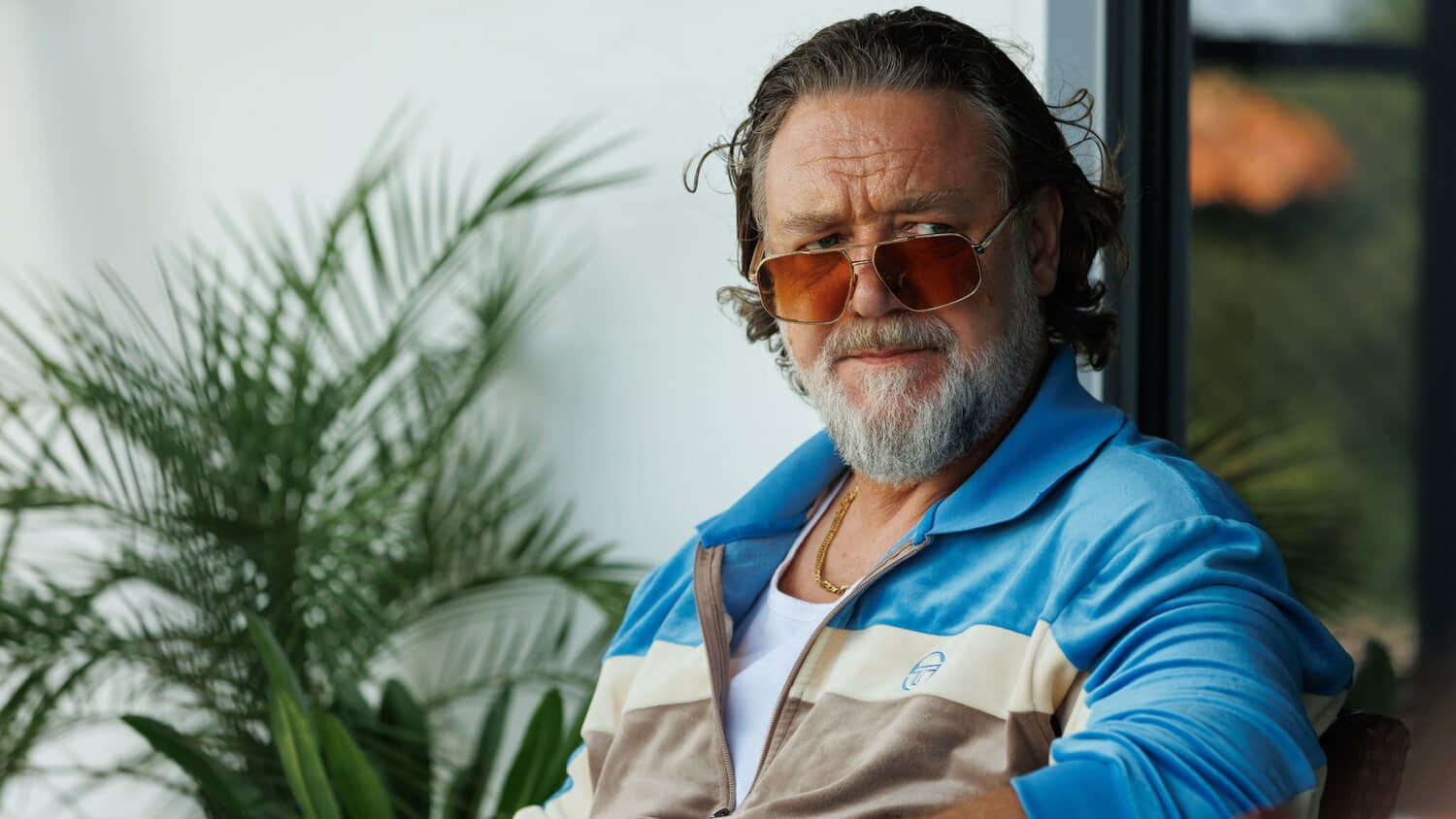 russell-crowe-as-manco-frowning-skeptically-in-the-get-out.jpeg