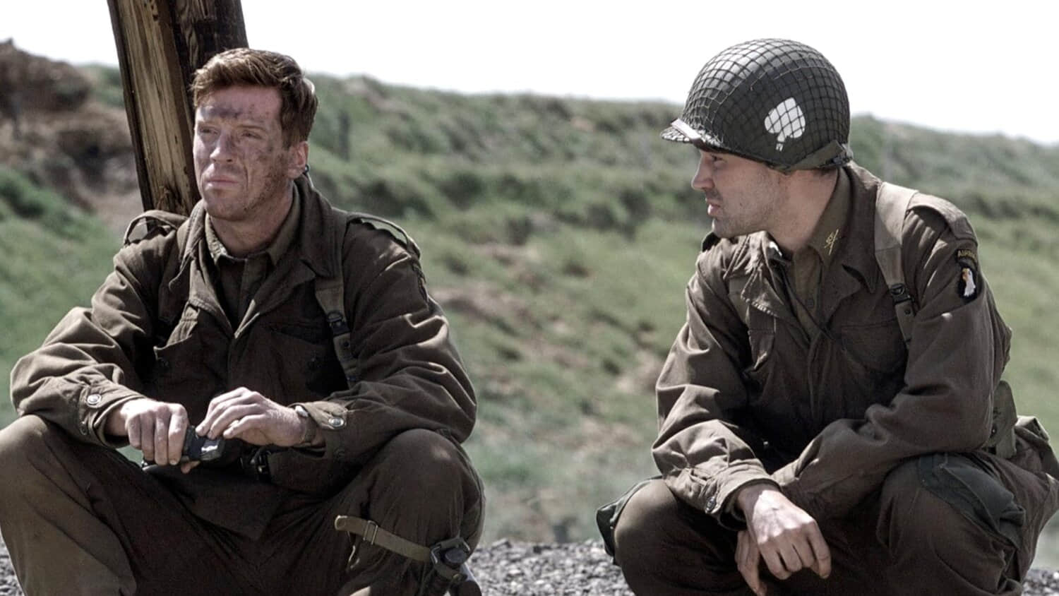 damian-lewis-and-ron-livingstone-in-band-of-brothers.jpeg