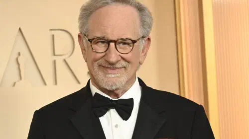 assets/steven-spielberg-3.jpeg