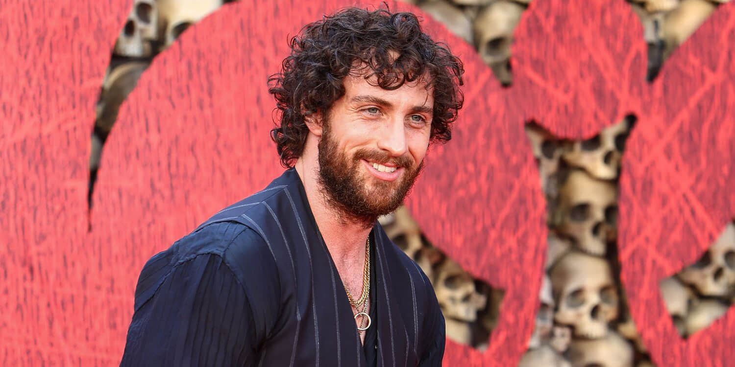 aaron-taylor-johnson-smiling-on-the-red-carpet-for-28-years-later.jpeg
