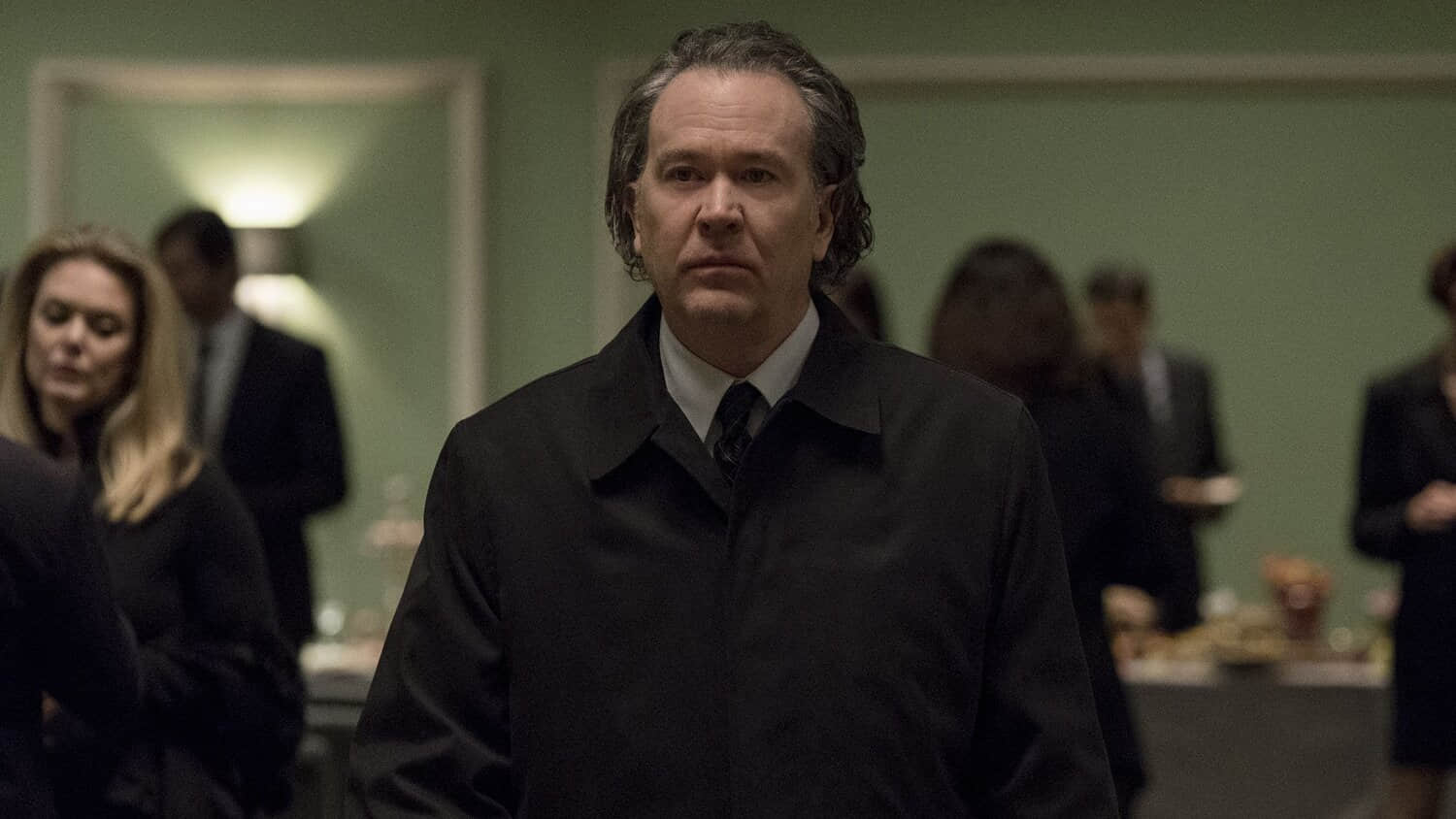 hugh-crain-grown-up-in-the-haunting-of-hill-house.jpeg