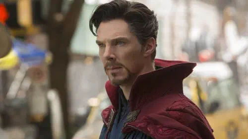 assets/doctor-strange-looking-concerned-in-avengers-infinity-war.jpeg