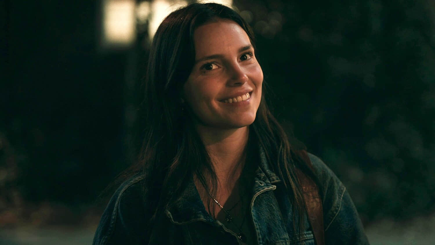 inde-navarrette-smiling-as-nikki-in-obsession.jpeg