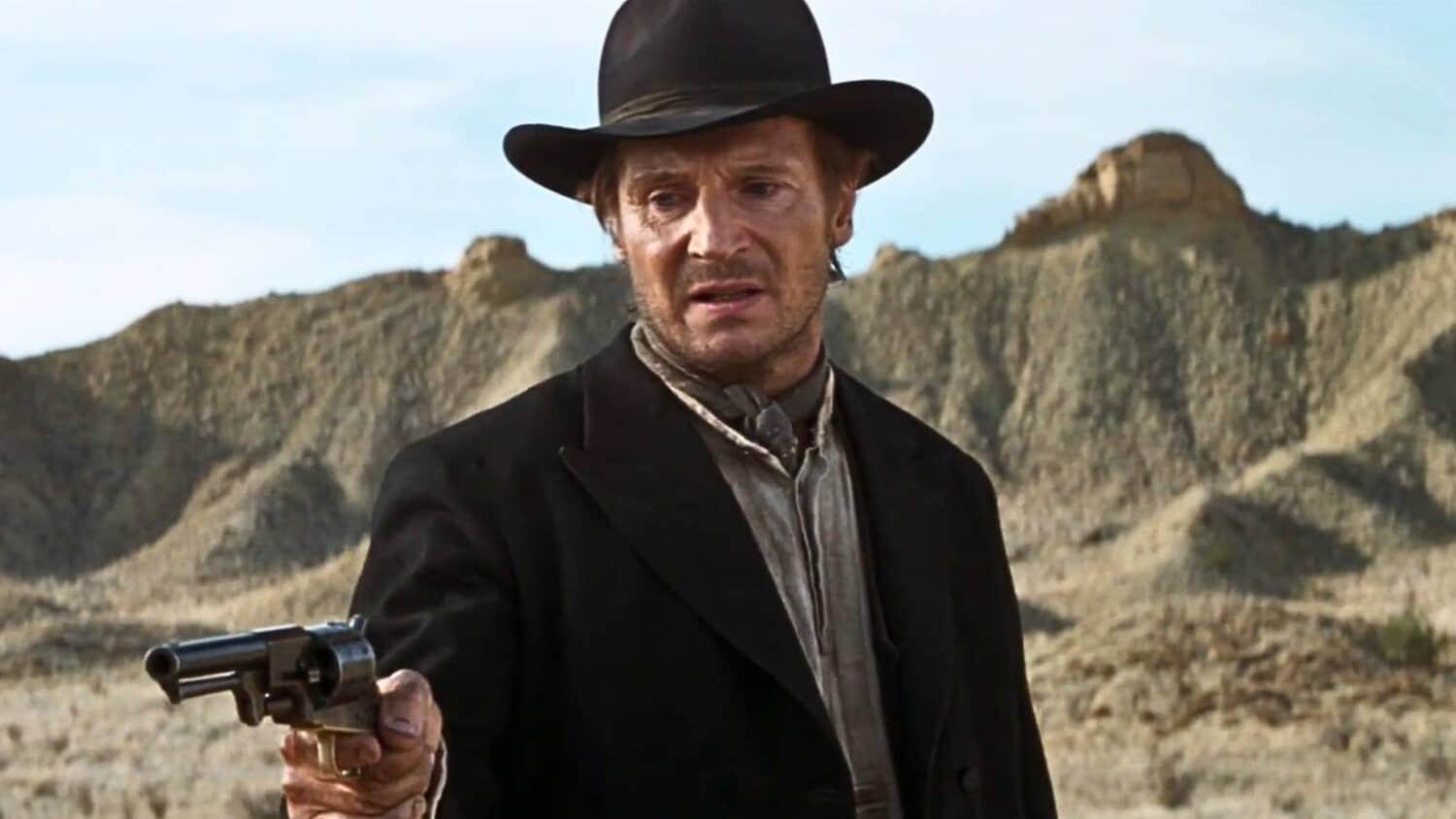 liam-neeson-pointing-gun-in-seraphim-falls.jpeg