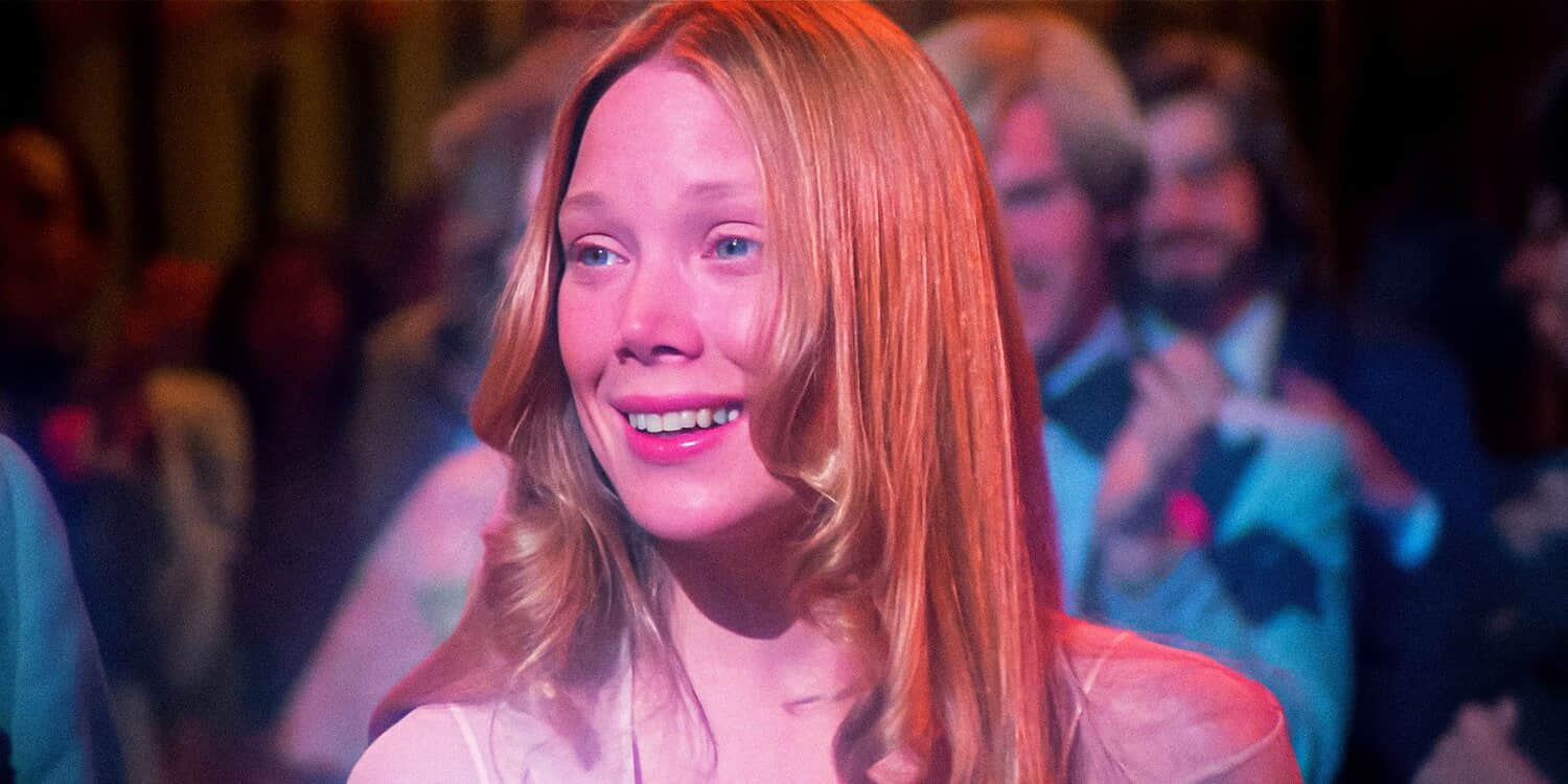 mike-flanagan-adapts-stephen-king-novel-carrie-series-stills-revealed.jpeg