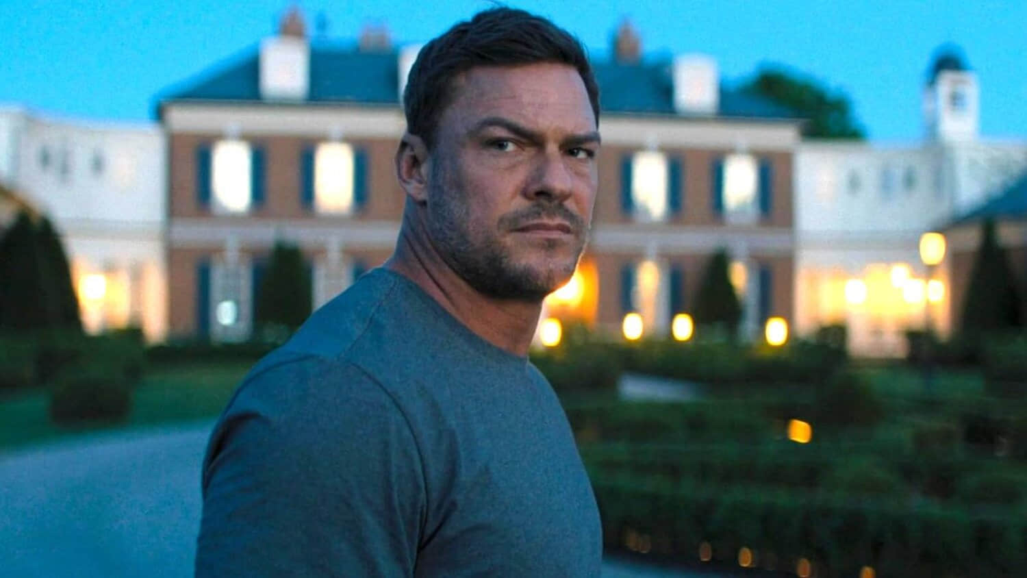 alan-ritchson-reacher.jpeg