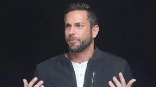 assets/zachary-levi-at-an-event.jpeg