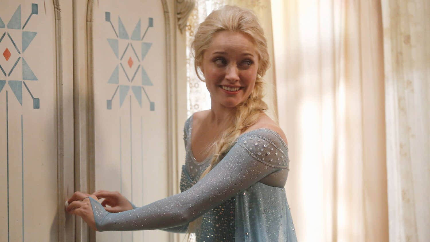 elsa-in-once-upon-a-time-tv-show.jpeg