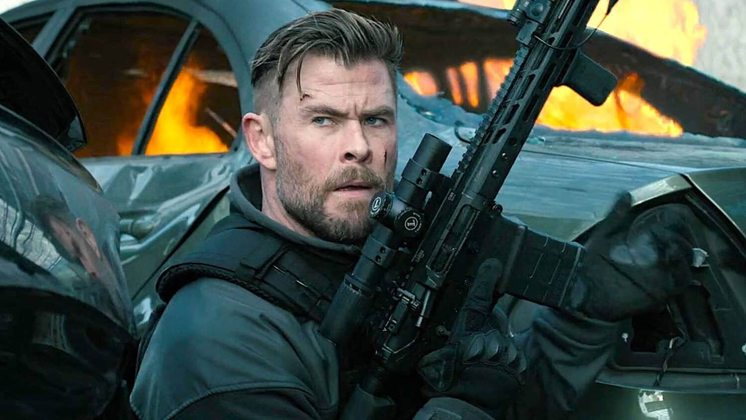 chris-hemsworth-in-extraction-2-1.jpeg