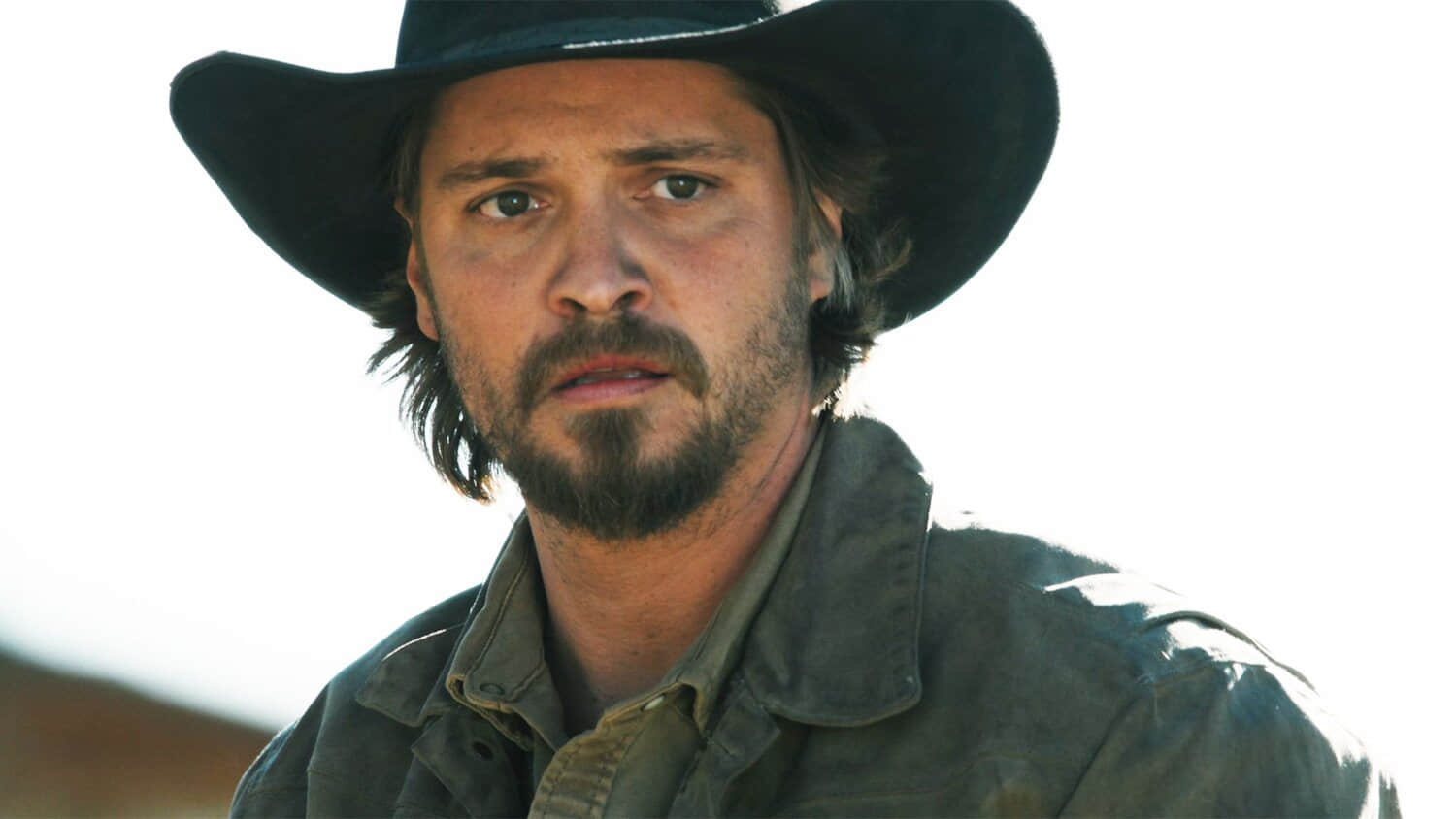 luke-grimes-as-kayce-dutton-staring-ahead-in-the-debut-episode-of-marshals.jpeg