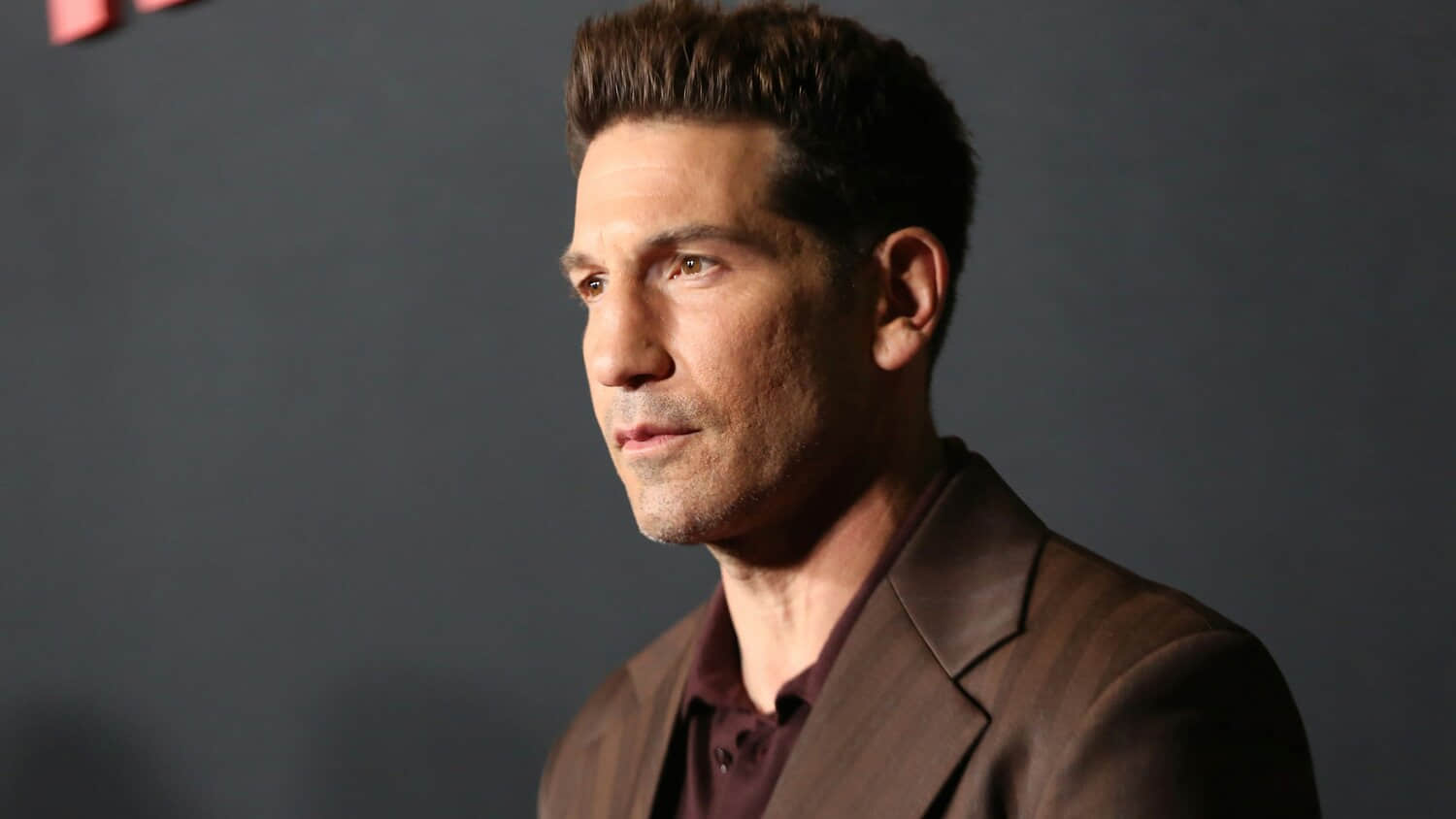 jon-bernthal-posing-on-the-unforgivable-red-carpet.jpeg