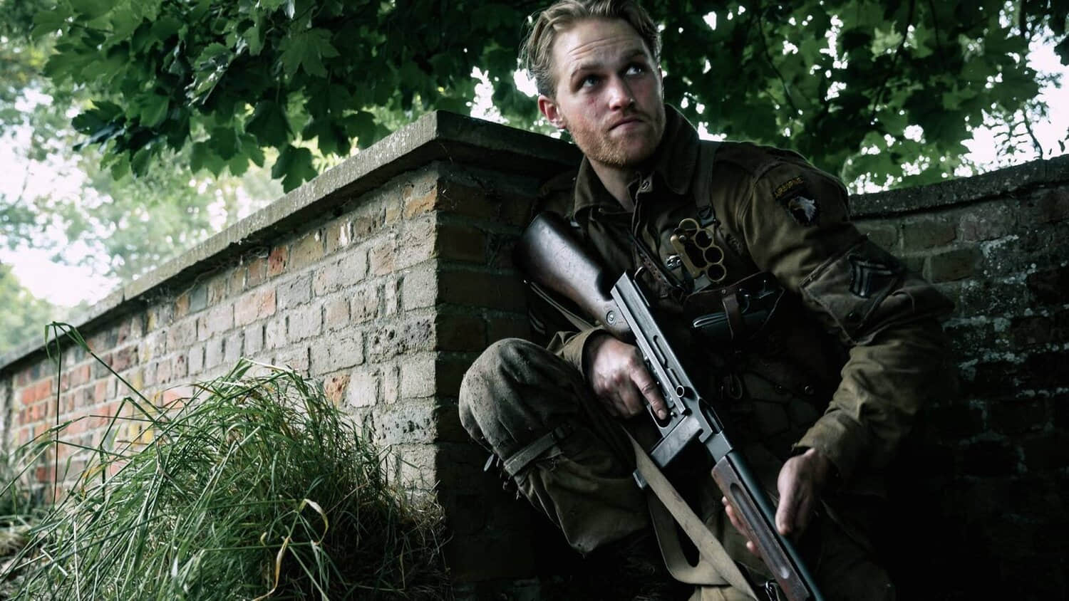 wyatt-russell-as-corporal-lewis-ford-in-overlord.jpeg