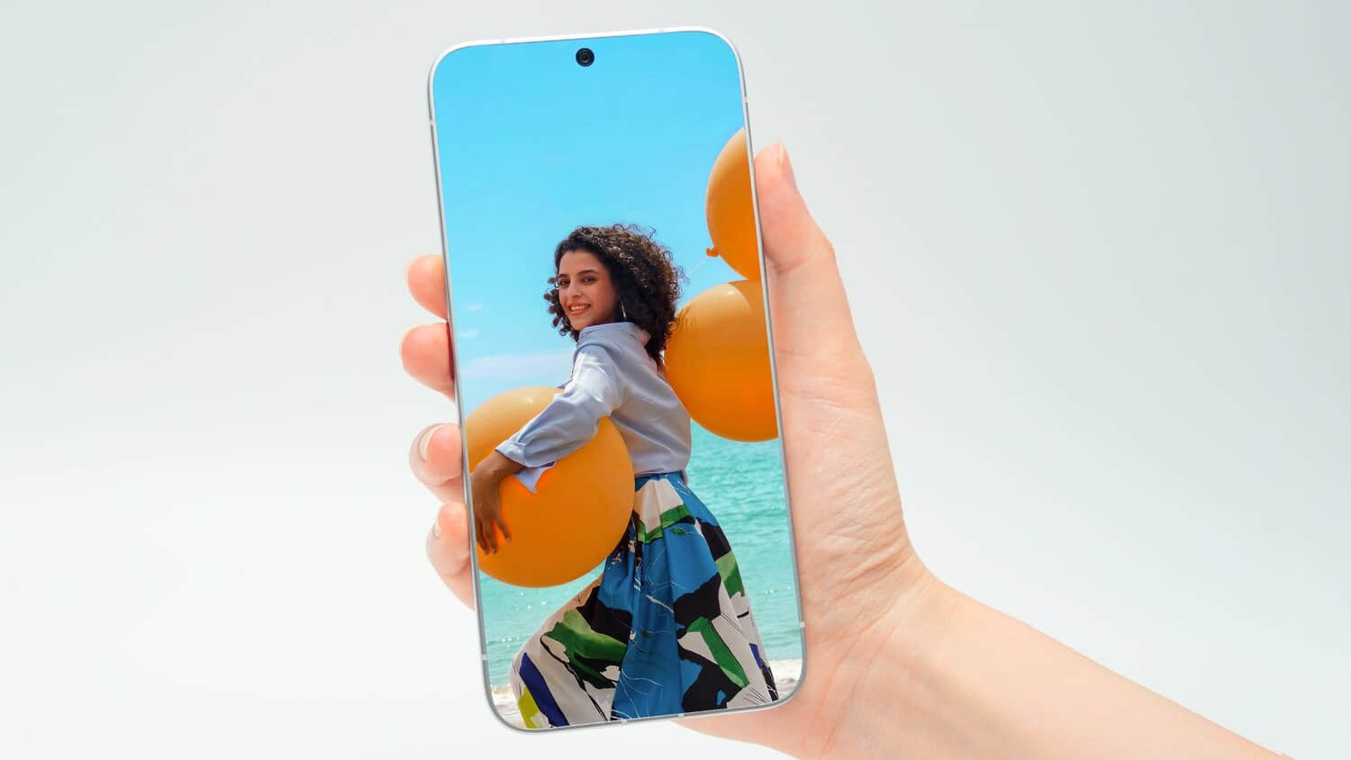 TECNO-truly-bezel-less-smartphone-concept-1.jpeg
