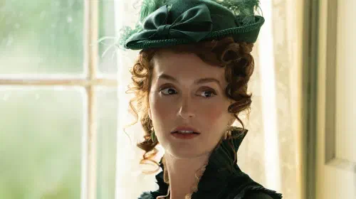 assets/leighton-meester-in-the-buccaneers-season-2.jpeg
