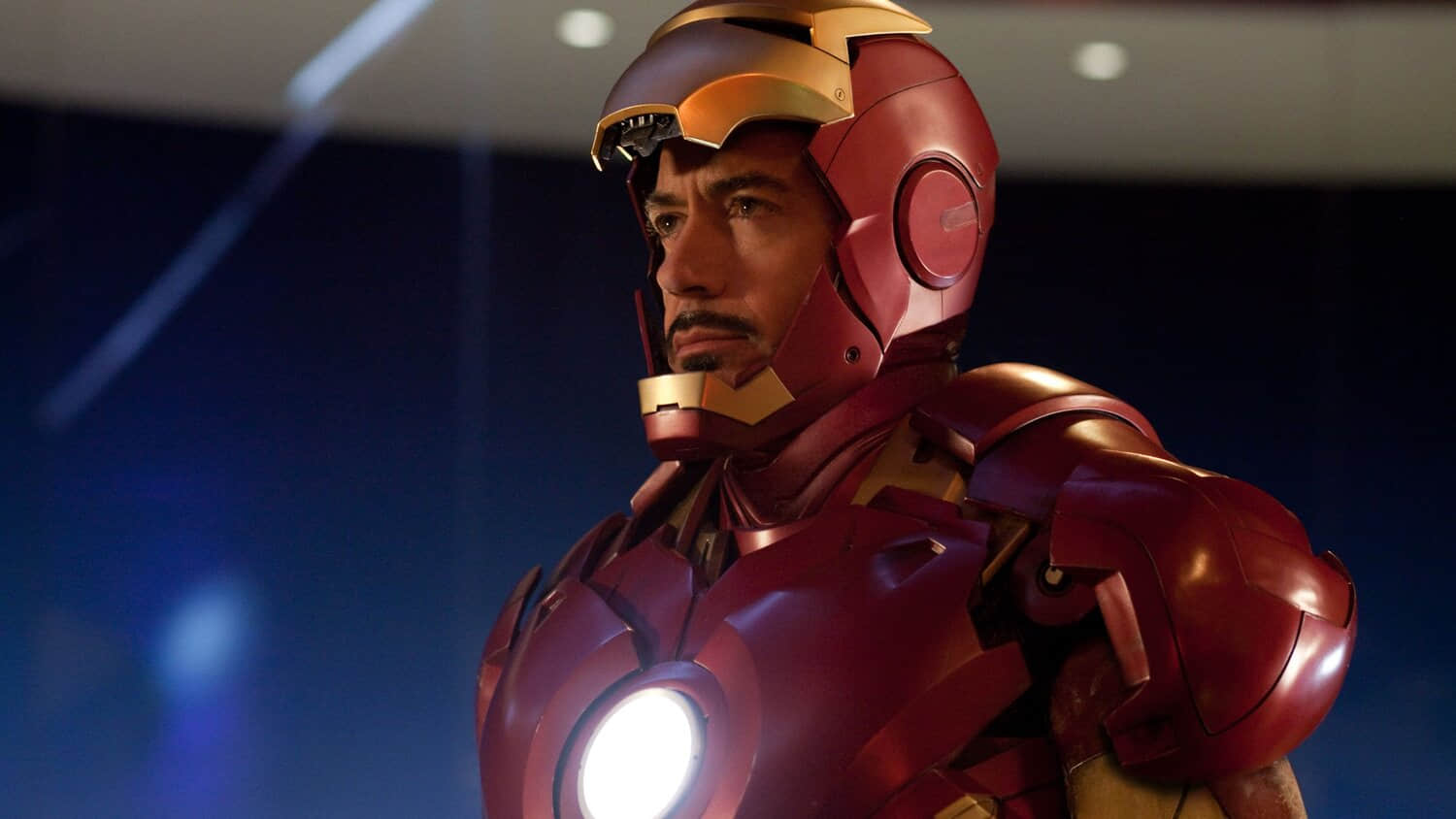 robert-downey-jr-as-iron-man-in-iron-man-2.jpeg