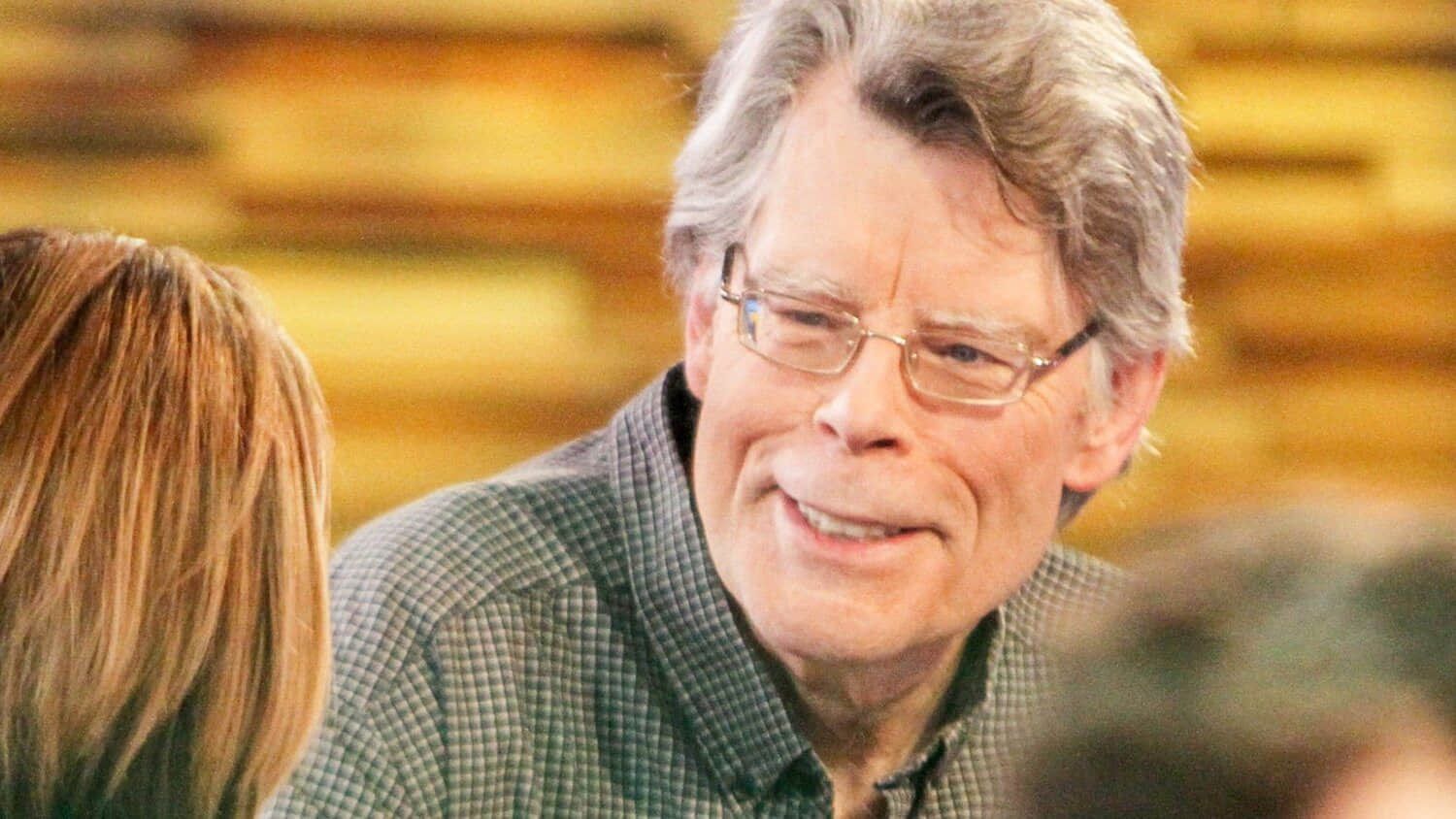stephen-king-talking-to-someone-at-good-morning-america-in-2015.jpeg