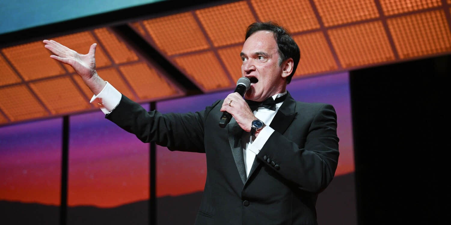 quentin-tarantino-speaking-at-an-event.jpeg