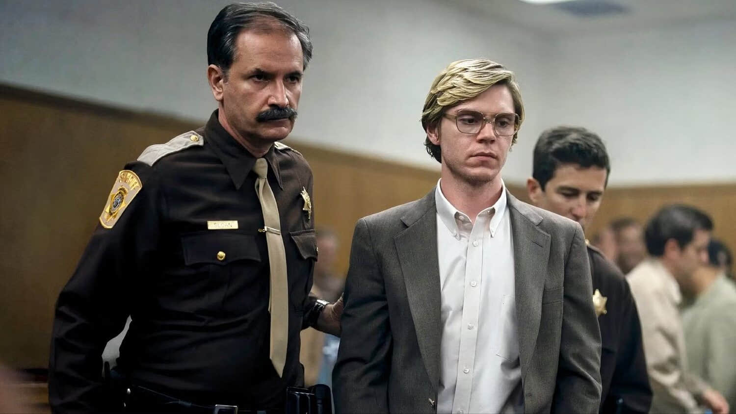 jeffrey-dahmer-appearing-in-court-in-netflix-s-monster-1.jpeg