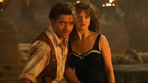 assets/brandan-fraser-and-rachel-weisz-in-the-mummy.jpeg