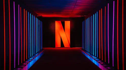 assets/neon-lit-hallway-at-netflix-s-bueno-aires-office.jpeg