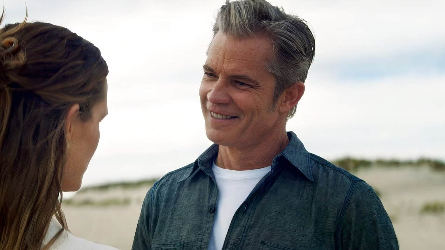 timothy-olyphant-smiling-at-jennifer-garner-in-the-five-star-weekend-1.jpeg