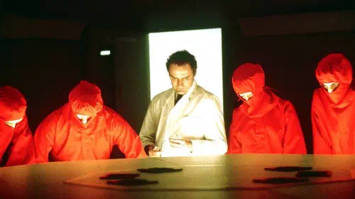 《未来世界》4K修复版问世，致敬科幻经典续作五十周年