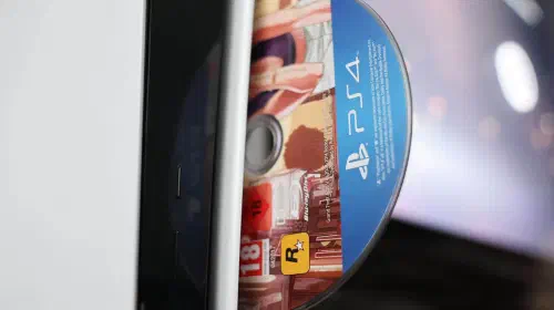 assets/PlayStation-5-Physical-Discs-Warning.jpeg