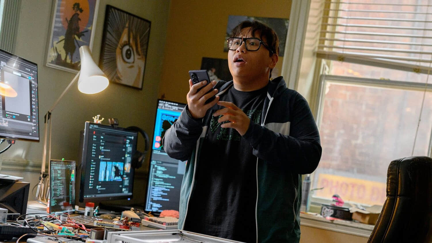 ned-leeds-with-his-spider-tracker-in-spider-man-brand-new-day.jpeg