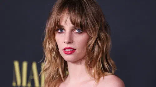 assets/maya-hawke-at-an-event.jpeg
