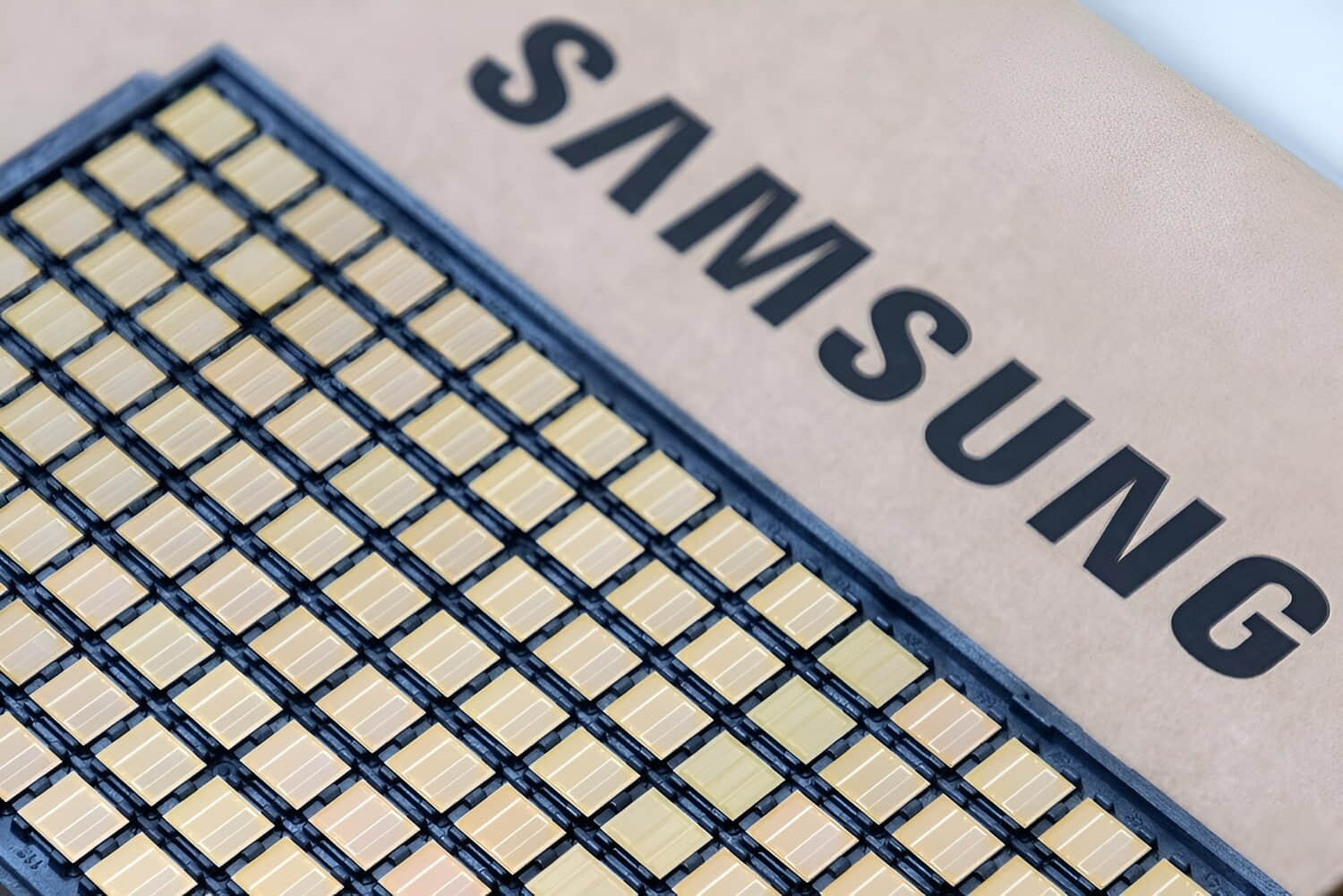 first-crop-of-samsung-hbm4-hits-80-yield-to-rival-sk-hynix-ai-memory-lead.jpeg