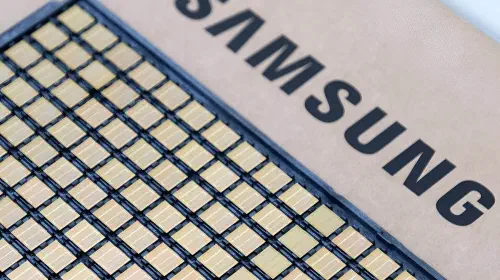 assets/first-crop-of-samsung-hbm4-hits-80-yield-to-rival-sk-hynix-ai-memory-lead.jpeg