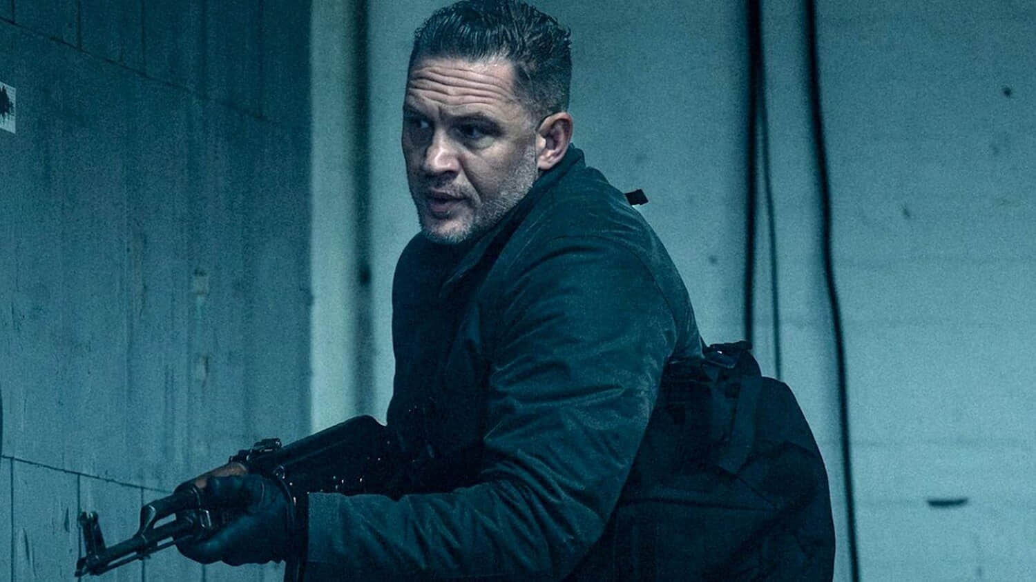 tom-hardy-in-mobland-season-1.jpeg