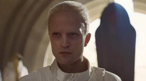 assets/robert-pattinson-as-scytale-in-dune-3.jpeg
