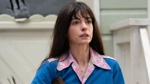 assets/anne-hathaway-in-the-end-of-oak-street.jpeg