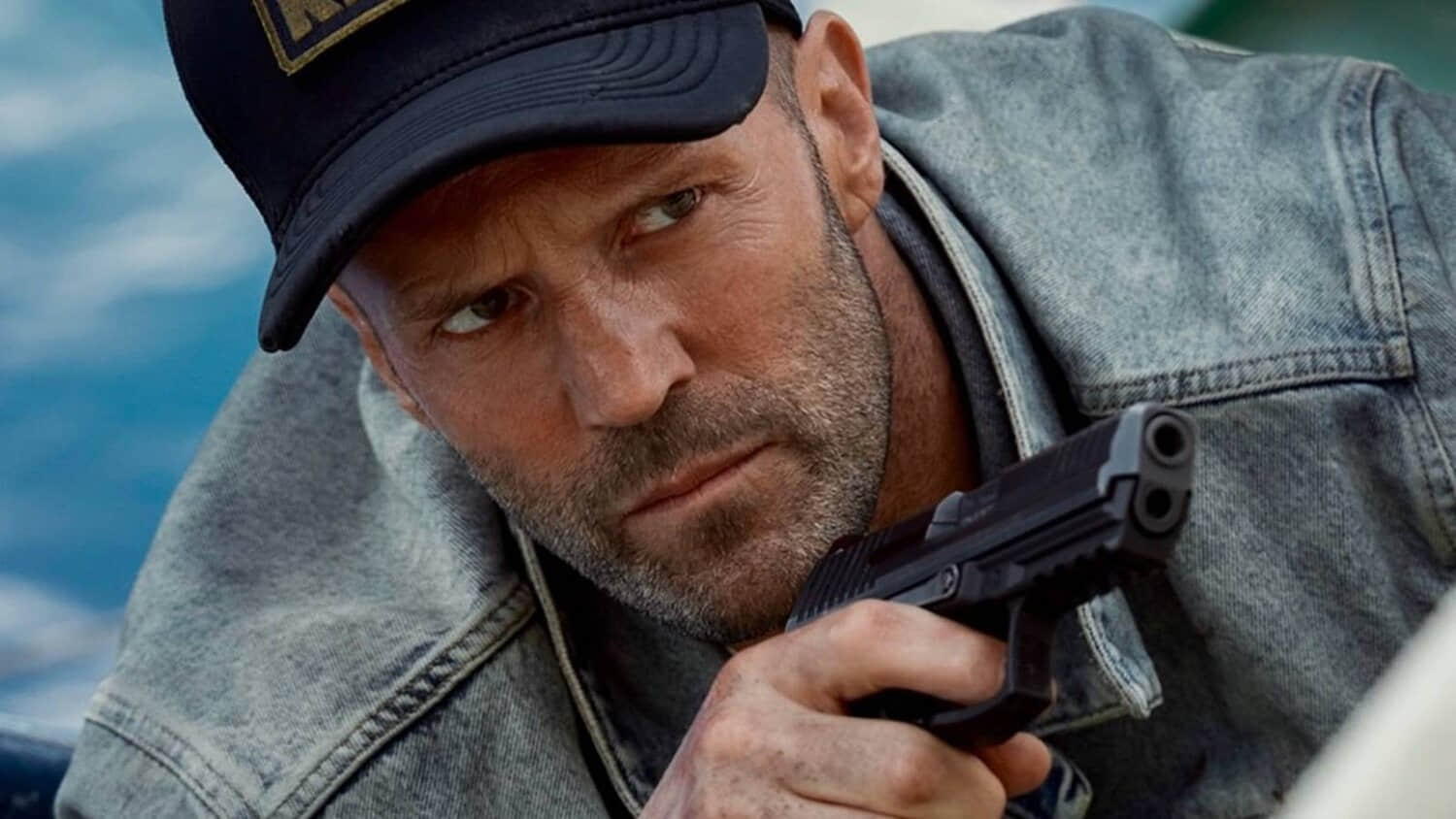 jason-statham-holds-a-gun-in-mutiny.jpeg