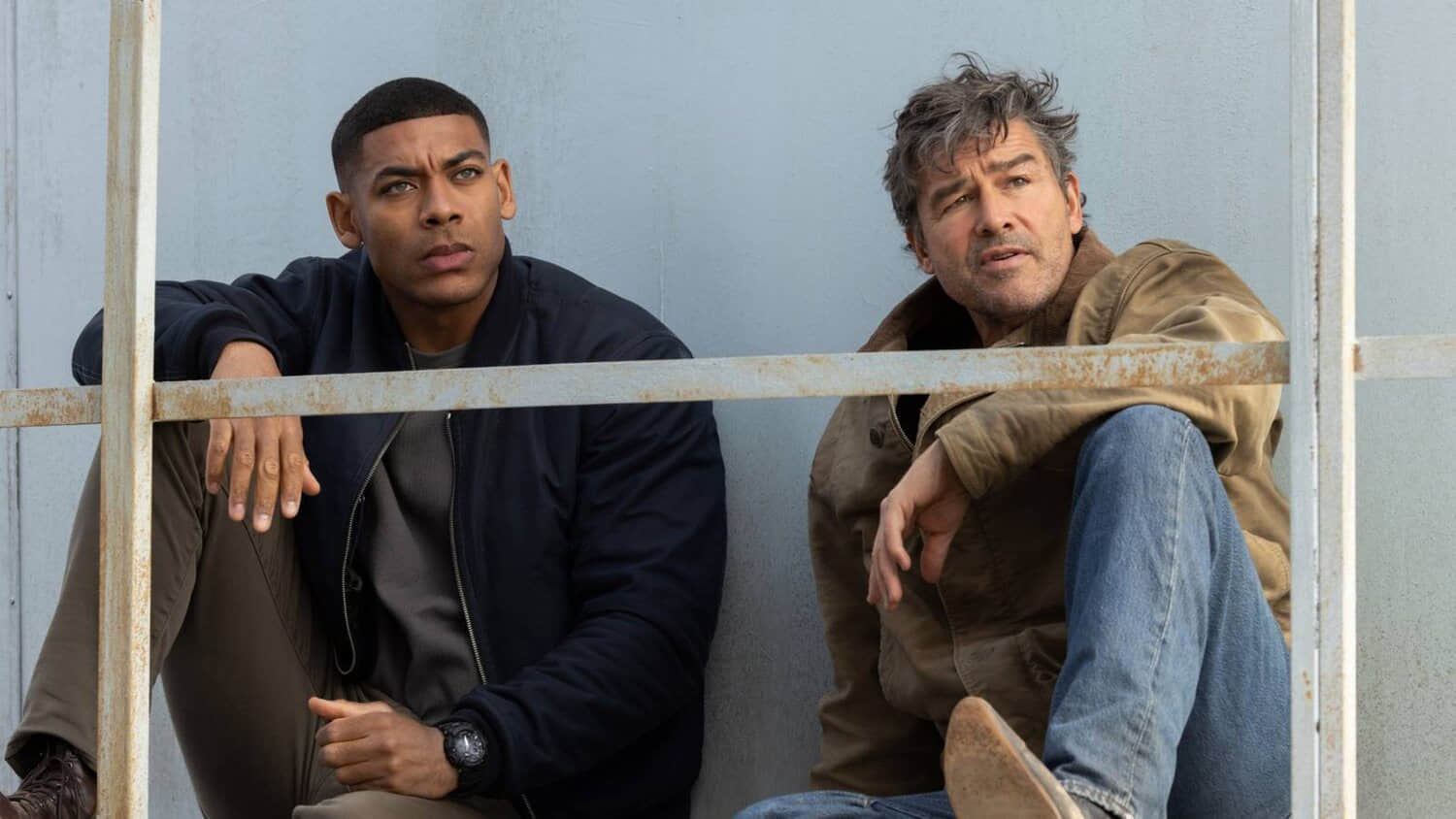 aaron-pierre-and-kyle-chandler-in-lanterns.jpeg