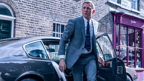 assets/daniel-craig-as-james-bond-in-no-time-to-die.jpeg