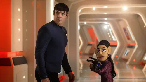 assets/spock-and-puppet-t-pring-in-corridor.jpeg