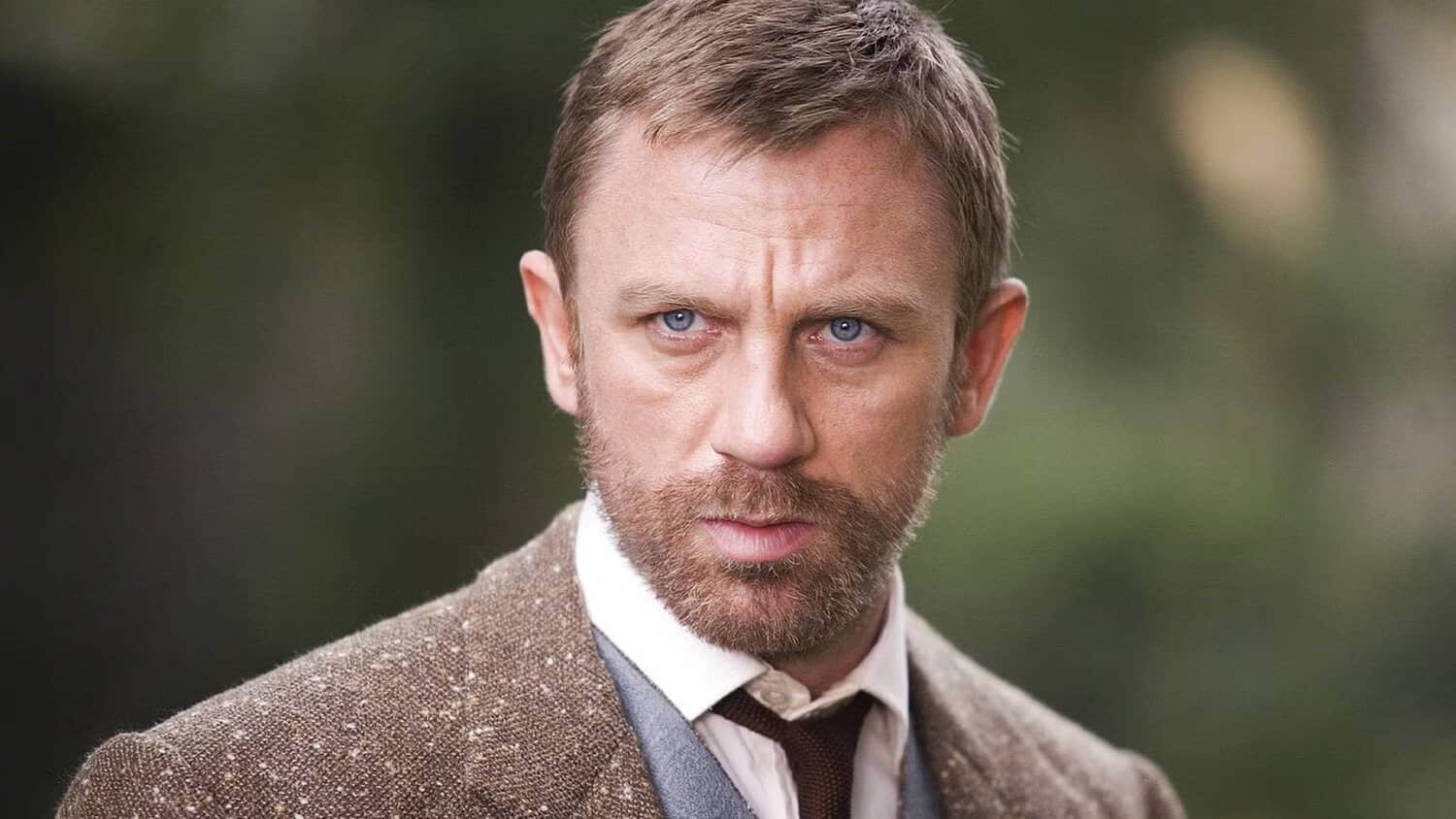 daniel-craig-netflix-reboot-fantasy-classic-breaks-streaming-record.jpeg