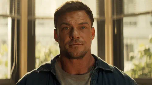 assets/alan-ritchson-as-reacher-in-reacher-season-4.jpeg