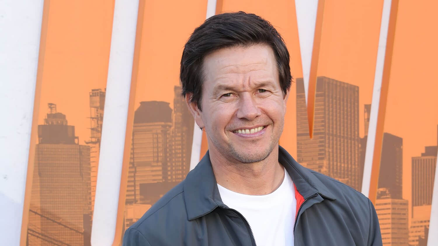 mark-wahlberg-smiles-at-the-premiere-for-the-union.jpeg