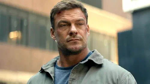 assets/alan-ritchson-in-reacher-1.jpg