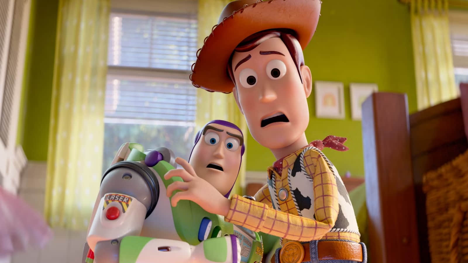 buzz-lightyear-and-woody-in-toy-story-5