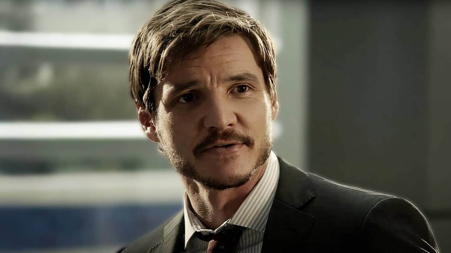 pedro-pascal-smiling-in-the-mentalist.jpeg
