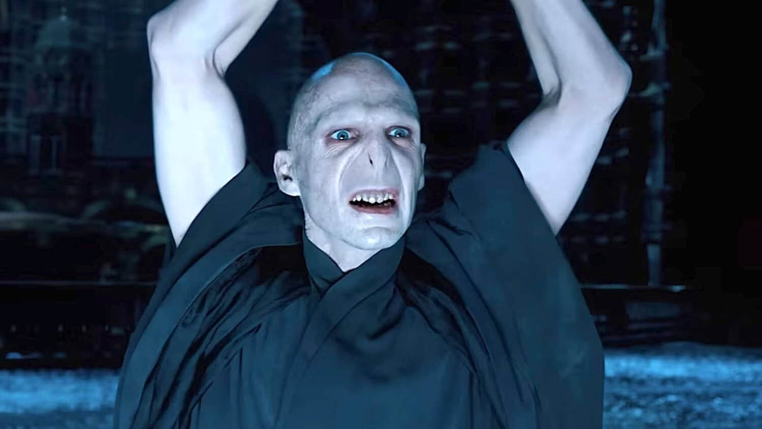 voldemort-with-his-arms-up-in-harry-potter-and-the-order-of-the-phoenix.jpeg