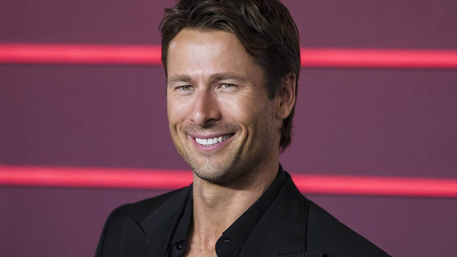 glen-powell-running-man-premiere.jpeg